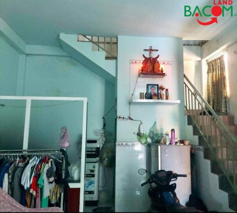 Bán nhà lầu đường  2 xe hơi né giá cực tốt, 60m2, Tam Hiệp, Biên Hoà. chỉ 1.75 tỷ