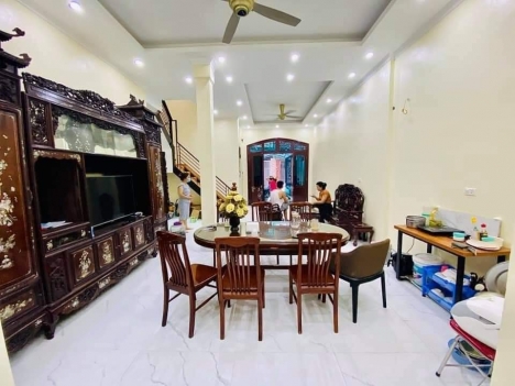 Bán nhà Tô Hiệu Hà đông 70 m 4 T ở ngay giá 5 tỷ 9 ô tô đỗ cửa