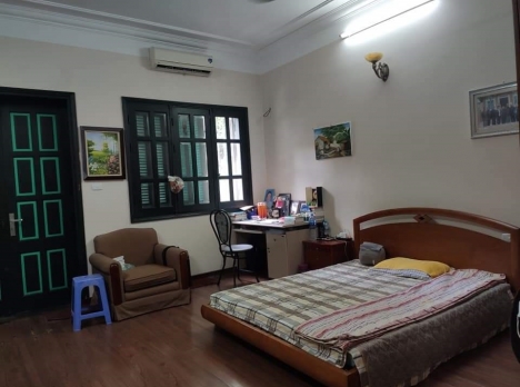 Mặt Hồ Tây, Yên Hoa 265 x 2 tầng, MT 7.2m, giá 46 tỷ.