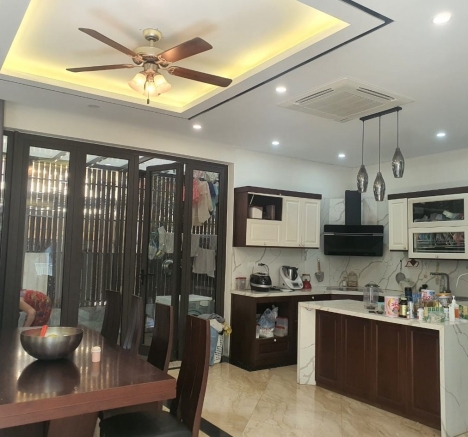 Biệt Thự đẳng cấp Imperia Garden Nguyễn Huy Tưởng 196m2 x 5T, MT 9m giá chào 60 tỷ