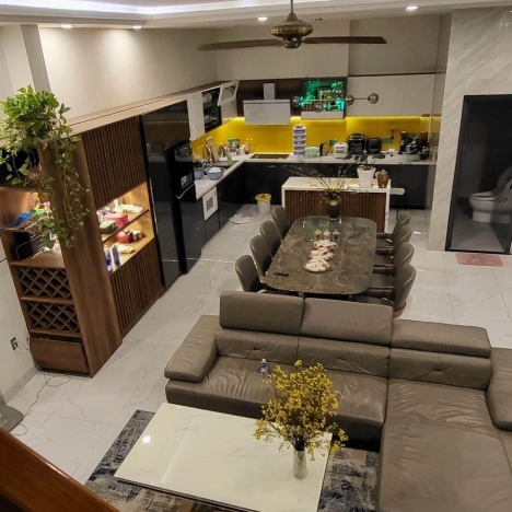 Bán nhà 3 tầng góc 2 mt đường Hà Huy Tập 60m2. Giá nhỉn 5 tỷ.