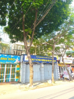 Bán nhà mặt phố Nguyễn Hoàng Tôn, Tây Hồ, Hà Nội 187m2 MT6.6m - Giá 29.8 tỷ