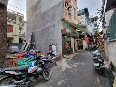 CHÍNH CHỦ CẦN BÁN LÔ ĐẤT HOA HẬU ĐỖ ĐỨC DỤC NAM TỪ LIÊM 48 m2 MT RỘNG 6.1 TỶ ĐƯỜNG Ô TÔ QUA