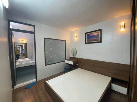 Nhà Gần đường Hàng Cháo 50m x 4 tầng, MT 4,4 m, giá 5,65 tỷ.