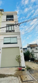 Chủ Bán Gấp Nhà 4 Tầng Xe Hơi Vào Nhà, 1 Xẹc Vài Mét Ra Huỳnh Tấn Phát, Quận 7, Giá 6,99Tỷ