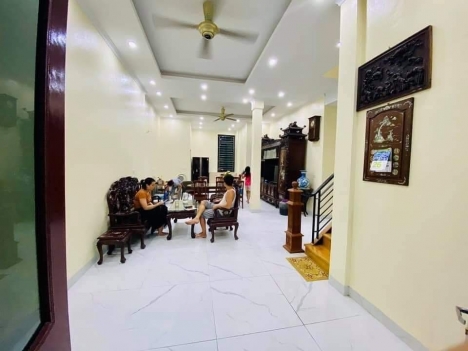 Bán nhà Tô Hiệu Hà đông 70 m 4 T ở ngay giá 5 tỷ 9 ô tô đỗ cửa