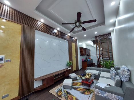 BÁN NHÀ NGÕ HÒA BÌNH: 43M2, 5 TẦNG, 3 NGỦ, MT 4M, NGÕ NÔNG, 3 GÁC. 3.55 TỶ