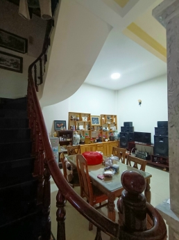 Cần bán căn nhà ở KQH 92 Mê Linh Phường 9, TP. Đà lạt, giá 8,9 tỷ