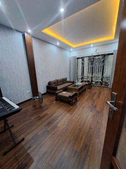 Bán nhà trung tâm Q Thanh Xuân, 50m, phân lô, ô tô tránh. 7,9 Tỷ