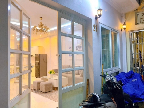 Chủ bán nhà phố Quan Nhân: 33m2*5 tầng, NGÕ THÔNG, NHÀ 2 THOÁNG TRƯỚC SAU, chỉ hơn 4 tỷ