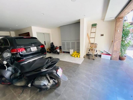 Bán nhà Vạn Bảo, 65m2, 5 tầng, mt 5.4m, ngõ ô tô tránh, kinh doanh, 3 mặt thoáng, giá 23.9 tỷ