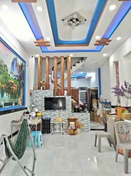 Bán Nhà Bình Tân- 4x18 – 4 Tầng BTCT – 4PN – HXH thông – Giá chỉ 5,6 Tỷ (TL)