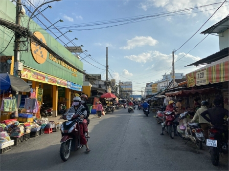 BÁN NHÀ KCN TÂN BÌNH, 135 m2, XE TẢI CHẠY VÒNG VÒNG