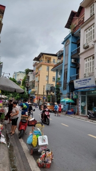 ban nhà phố ngọc lâm Vị trí ở  kết hợp kinh doanh  105m2 4t mt 7m mặt ngõ ô tô tránh giá chỉ 15 tỷ