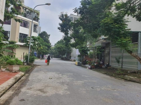 Bán Đất DV Hàng Bè Kiến Hưng Hà Đông lô góc kd vỉa hè 50 m mt 13,5 m 6 tỷ