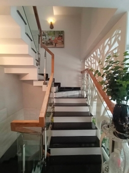 Chủ Gửi Bán Nhà 4 Tầng Võ Văn Ngân Thủ Đức   Dt 75m2 Giá 6.5 tỷ.