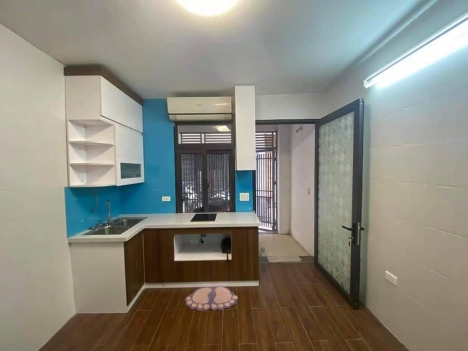 Nhà Gần đường Hàng Cháo 50m x 4 tầng, MT 4,4 m, giá 5,65 tỷ.