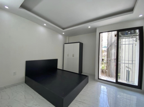 Cần bán CCMN phố Khương Trung, dt 60m2, 8 tầng, có thang máy