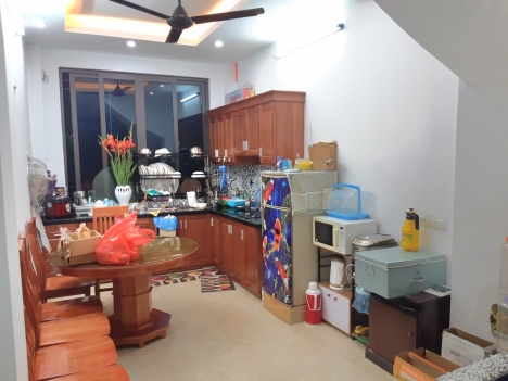 Giảm Sốc Chỉ 4.95 Tỷ Nhà 4 Tầng Ô Tô Đỗ Cửa, Phố Trần Phú, Văn Quán, Tiện Ích 5 Sao