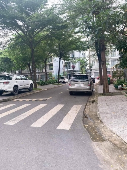 Tuyệt đẹp! Nhà khu Compound Jamona City - Đào Trí - 80m2 - 4 Tầng - Giá 13 Tỷ.