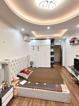 Siêu phẩm nhà đẹp ở ngay Cầu Giấy ngõ 89 Lạc Long Quân, DT 42m2, 4 tầng, giá 5.2 tỷ