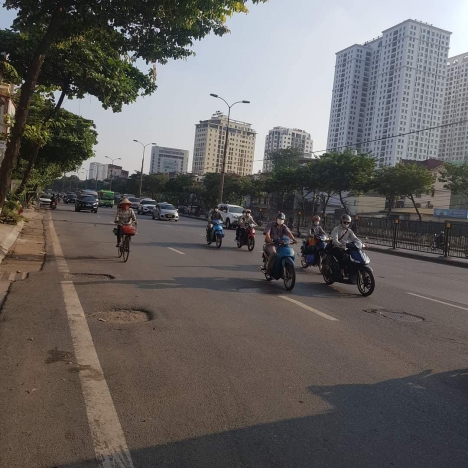 MẶT PHỐ GIẢI PHÓNG TÒA NHÀ VP 6 TẦNG 55M MT 7M, THANG MÁY, VỈA HÈ RỘNG GIÁ 1XTỶ