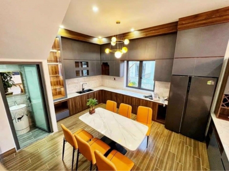 Cần bán căn biệt thự mới xây trên đường Nam Hồ, Phường 11, TP. Đà Lạt, giá 15 tỷ