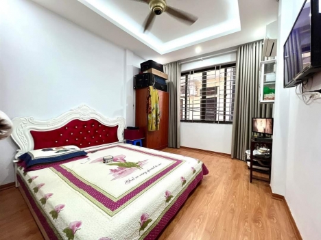 Bán nhà Nguyễn Khánh Toàn 2 thoáng, ô tô, Kinh doanh, 52m2, hơn 10.9 tỷ