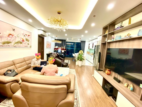 Bán căn hộ toà 219 Trung Kính - Center Field, 2 ngủ, 3,3 tỷ