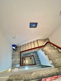 Gấp bán nhà hẻm 219 đường 3-2 Quận 10 -dt 56m 4 tầng giá 9,9 tỷ.HXH