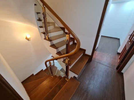 BÁN NHÀ BỒ ĐỀ 45M2- 5 TẦNG 5,8 TỶ- ĐƯỜNG NHỰA - Ô TÔ 7 CHỖ THÔNG - NHÀ MỚI XÂY.