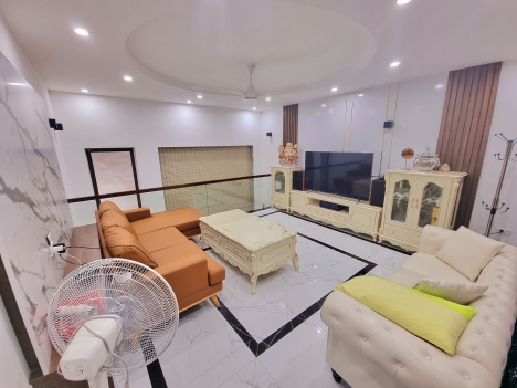 Bán GẤP nhà phố Nhân Hòa, nhỉnh 4 tỷ: NGÕ BA GÁC, SÁT CHỢ, AN NINH ĐỈNH