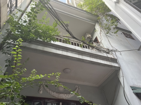 Gấp,chính chủ cần bán nhà Khương Trung p/lô ô tô, 8 phòng ngủ, 97m2 x 4t, mt8m nhỉnh 9 tỷ.