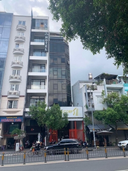 Cần cho thuê hoặc bán nhà 7 tầng MT số 61 đường số 41 P6 Q4