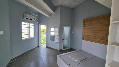 BÁN NHÀ 3 MẶT TIỀN NGUYỄN VĂN LINH - VỈA HÈ ĐẬU ĐƯỢC 3 Ô TÔ - PHÙ HỢP KINH DOANH MỌI NGÀNH NGHỀ -