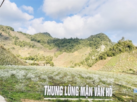13Ha Mộc Châu, Cách trung tâm 6Km. Cảnh đẹp, Yên bình, Thích hợp đầu tư khu du lịch, nghỉ dưỡng...!!