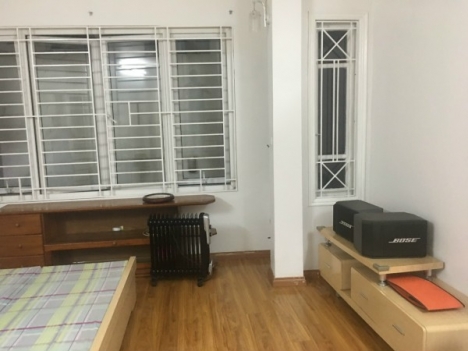 Bán nhà ngõ ÔTô đường Thụy Khuê,Tây Hồ. DT 30m x 5 tầng MT 5m kinh doanh. Giá 4.1 tỷ