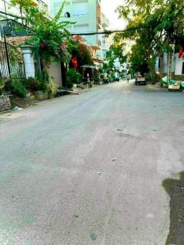 NHÀ PHỐ - BÁN NHÀ MẶT TIỀN ĐƯỜNG NHỰA 10M HUỲNH TẤN PHÁT, P. PHÚ THUẬN, QUẬN 7 - CÁCH ĐƯỜNG CHÍNH