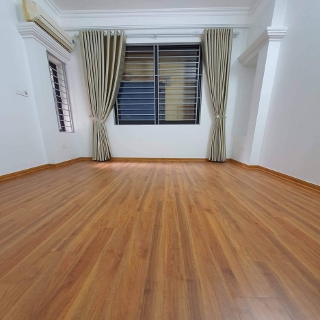 Cực Hiếm phố Hoàng Sâm - Cầu Giấy  Diện Tích 22m2 ( thữ tế xây dựng 25m ) xây 5 tầng, MT 3.3m giá