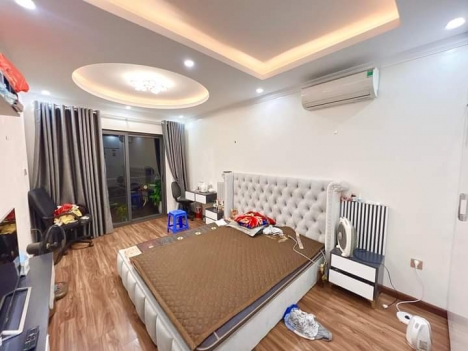 Siêu phẩm nhà đẹp ở ngay Cầu Giấy ngõ 89 Lạc Long Quân, DT 42m2, 4 tầng, giá 5.2 tỷ