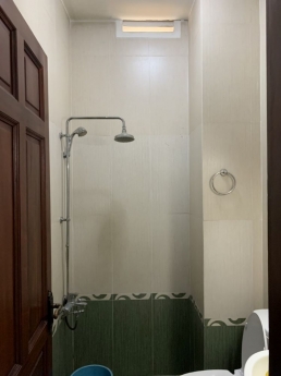 HHA 210.5 Mặt tiền kinh doanh. Nhà khu an ninh giáp Quận 1 TPHCM giá rẻ, 57m2. Xe hơi vô nhà.