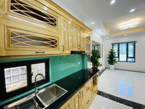 Chính chủ gửi bán nhà Q. Thanh Xuân. 6 tầng, mặt tiền 6m. CHỈ 8 tỷ