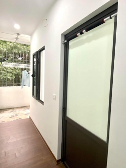 Bán nhà Nguyễn Chí Thanh - Đống Đa - Ô tô đỗ cửa, nhà 2 mặt ngõ - Giá 5.8 tỷ