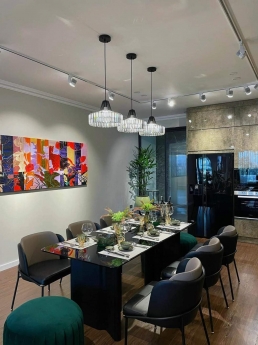 Tiền nào của đó,giá cao có hưởng thụ cao,nhà em bán đúng với giá trị,đáng với đồng tiền khách mua