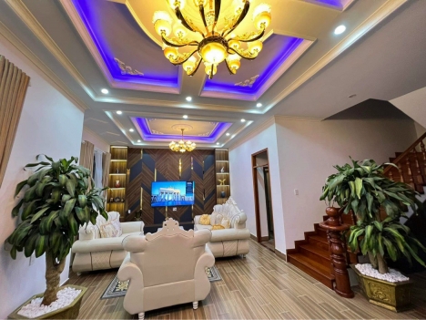 Cần bán căn biệt thự mới xây trên đường Nam Hồ, Phường 11, TP. Đà Lạt, giá 15 tỷ