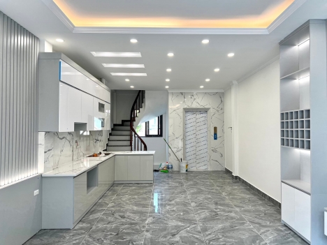 PHỐ KIM ĐỒNG 50m2 –7 tầng thang máy thông sàn – 3 oto tránh nhau.