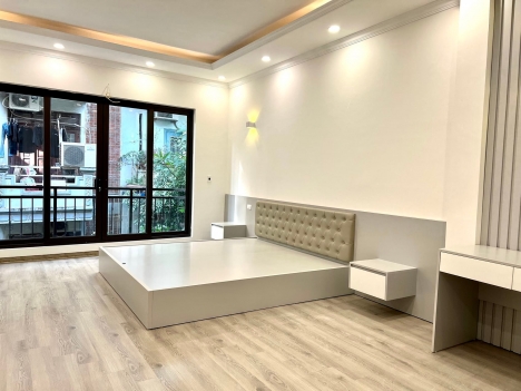 PHỐ KIM ĐỒNG 50m2 –7 tầng thang máy thông sàn – 3 oto tránh nhau.