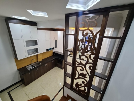 BÁN NHÀ BỒ ĐỀ 45M2- 5 TẦNG 5,8 TỶ- ĐƯỜNG NHỰA - Ô TÔ 7 CHỖ THÔNG - NHÀ MỚI XÂY.
