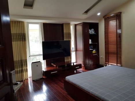 Âu Cơ - LÔ GÓC- Ô TÔ 98m x 6 tầng, MT 9m, giá 15.5 tỷ.