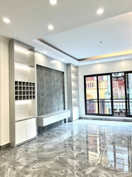 PHỐ KIM ĐỒNG 50m2 –7 tầng thang máy thông sàn – 3 oto tránh nhau.